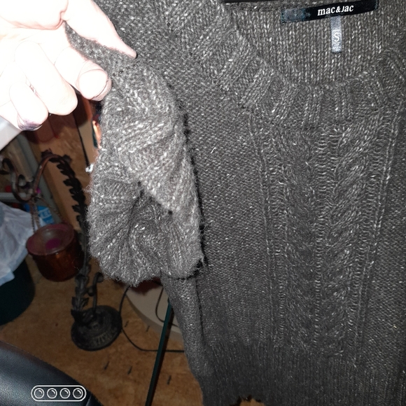 Mac & Jack brown Knit top. - Picture 12 of 16